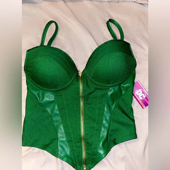 Top - Picture 2 of 3